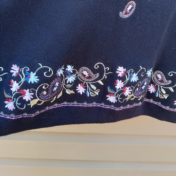 Lily Stanhope 3x Black Embroidered Sweater - Picture 6 of 8